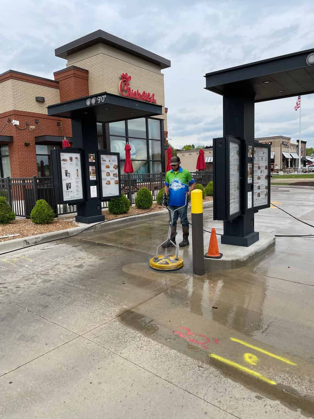 Concrete Cleaning & Sealing image